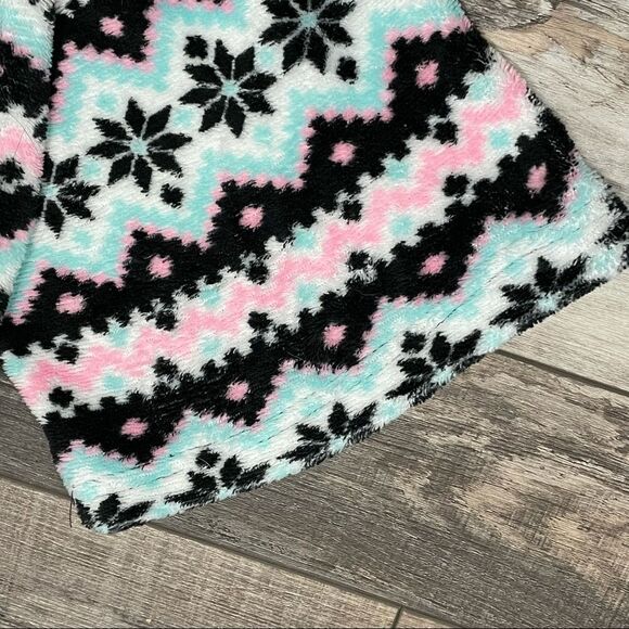 Fuzzy Pajama Pants Aqua Black White and Pink Size Medium - Picture 3 of 7